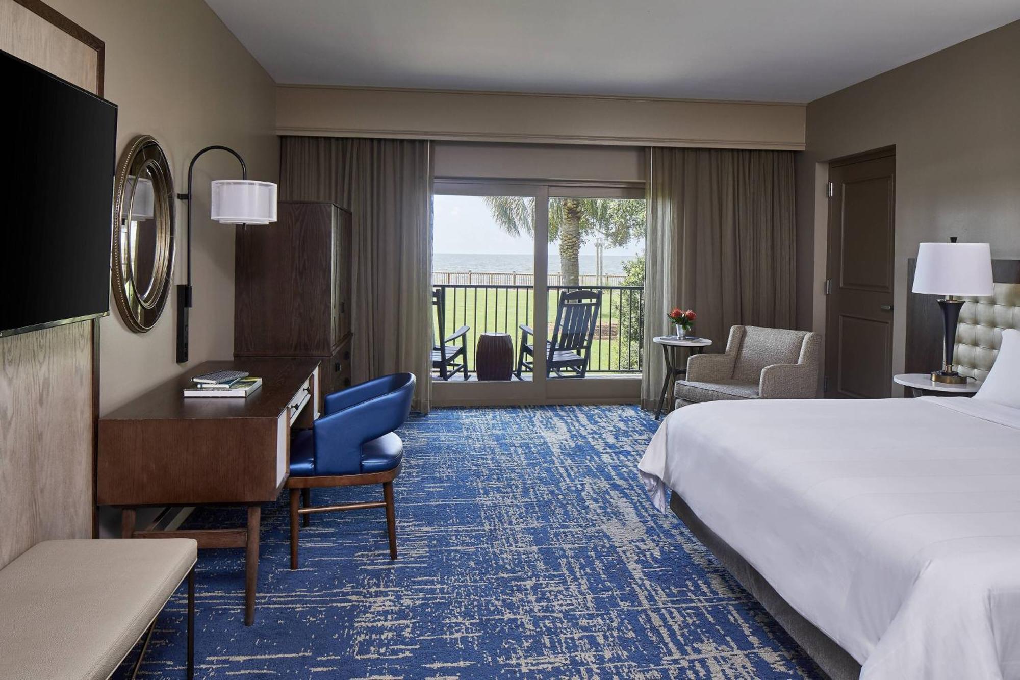 King Guest Room with Water View